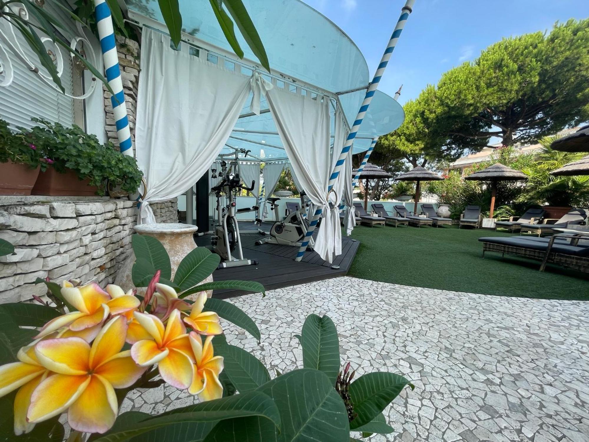 Milton Boutique Hotel - Adults Only Лидо-ди-Езоло Экстерьер фото