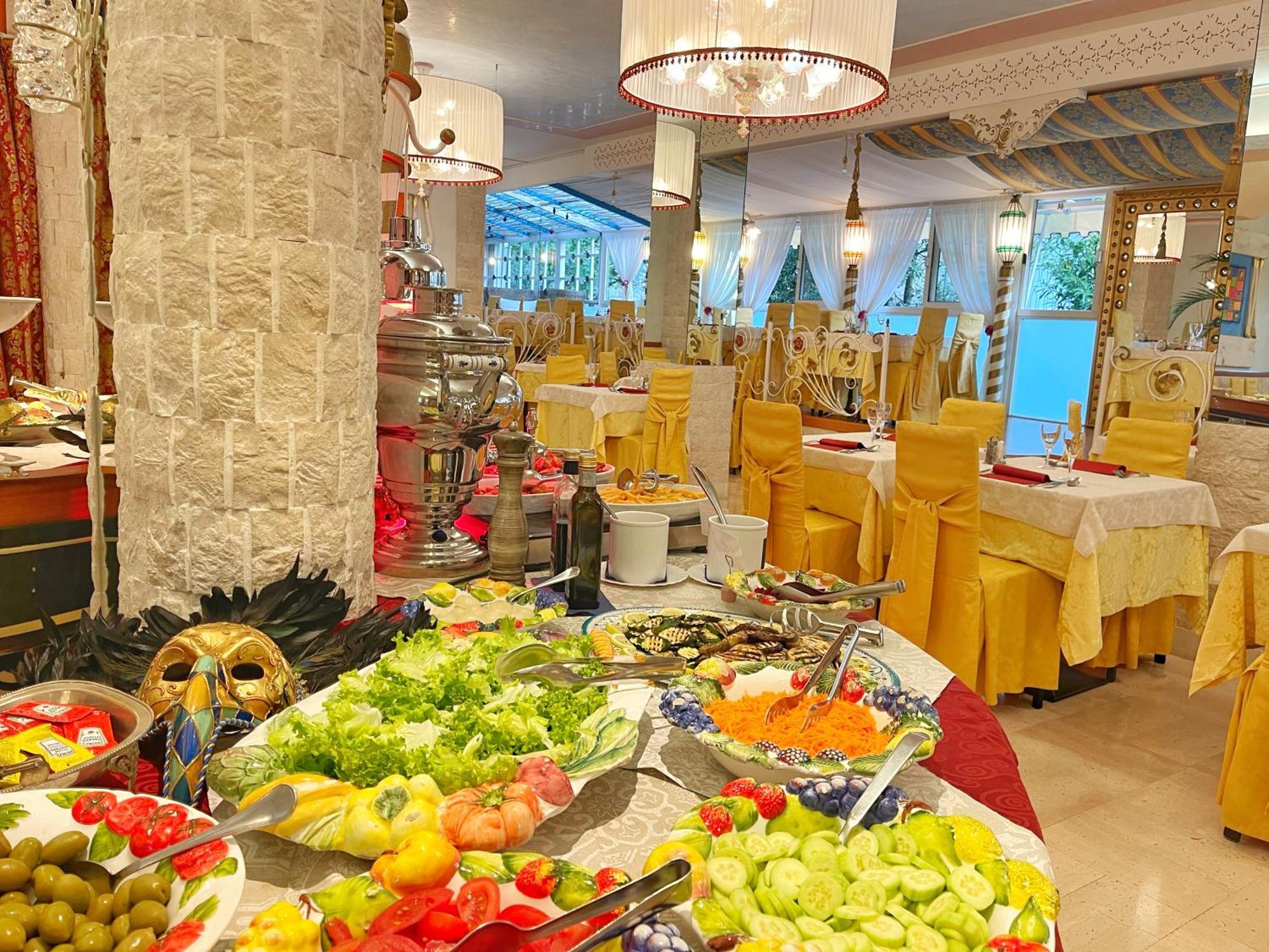 Milton Boutique Hotel - Adults Only Лидо-ди-Езоло Экстерьер фото